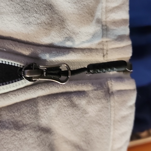 Women's medium light-grey Northface full-zip, double-layered fleece jacket. - Picture 11 of 13